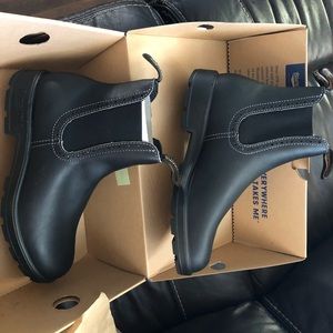 Blundstone Boots Womens size 7.5